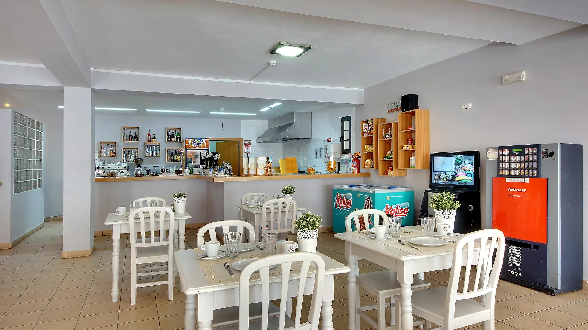*** アパートホテル Apartamentos Turisticos Novochoro アルブフェイラ ポルトガル