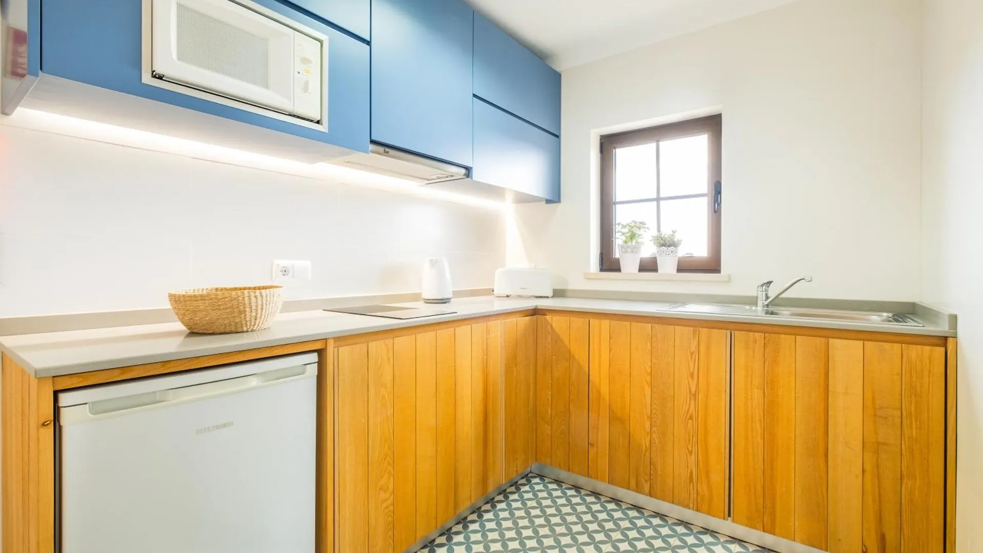 *** アパートホテル Apartamentos Turisticos Novochoro アルブフェイラ ポルトガル