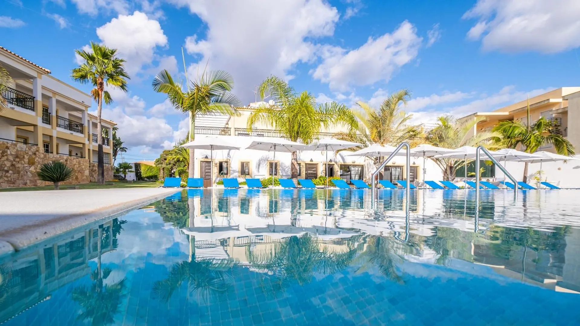 アパートホテル Apartamentos Turisticos Novochoro アルブフェイラ