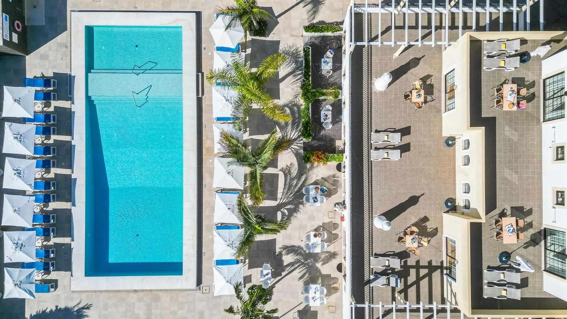 *** アパートホテル Apartamentos Turisticos Novochoro アルブフェイラ ポルトガル